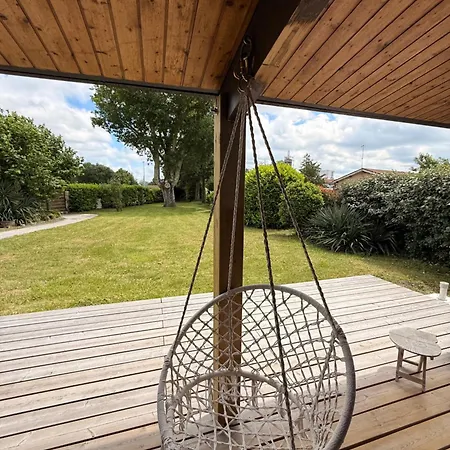 Semesterbostad Petite Girolle *